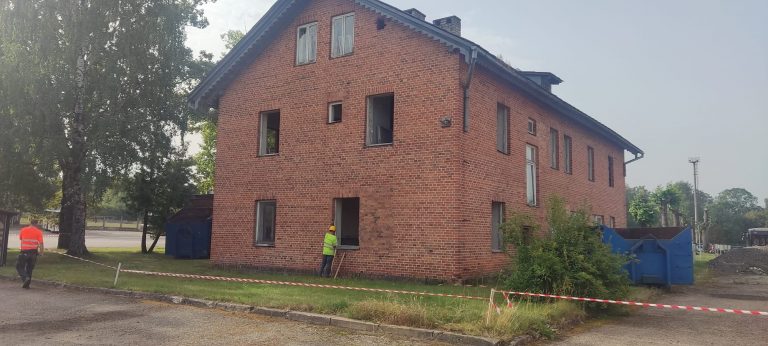 Building demolition, debris crushing, and site organization