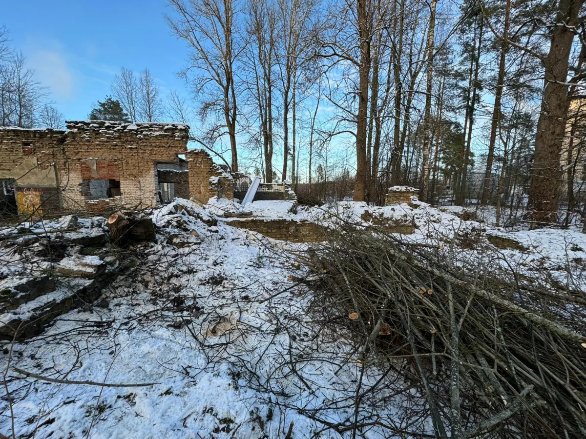 Демонтаж опасных зданий в Мārупесском районе