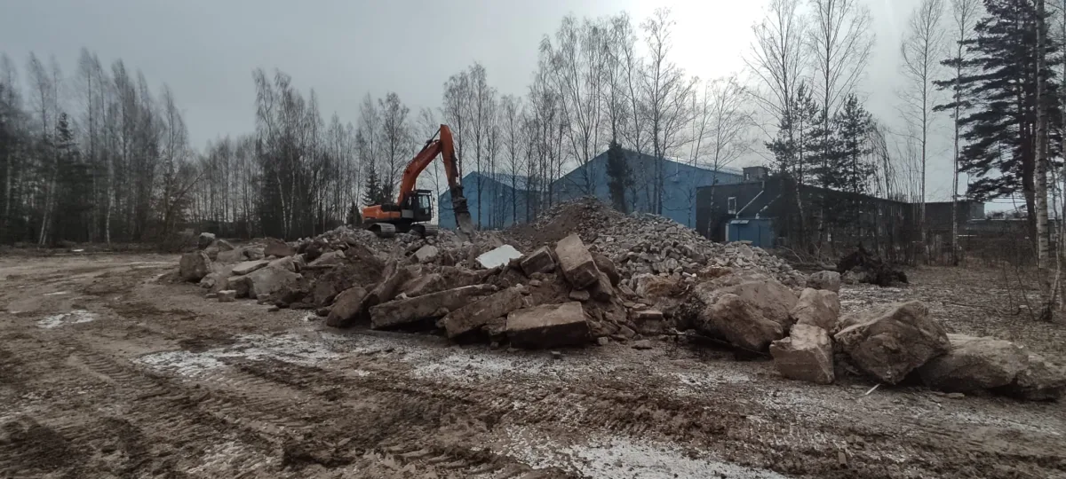 Демонтаж опасных зданий в Мārупесском районе