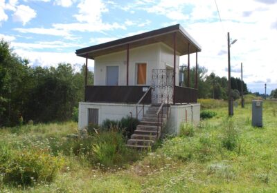 Pārbrauktuves posteņa nojaukšana