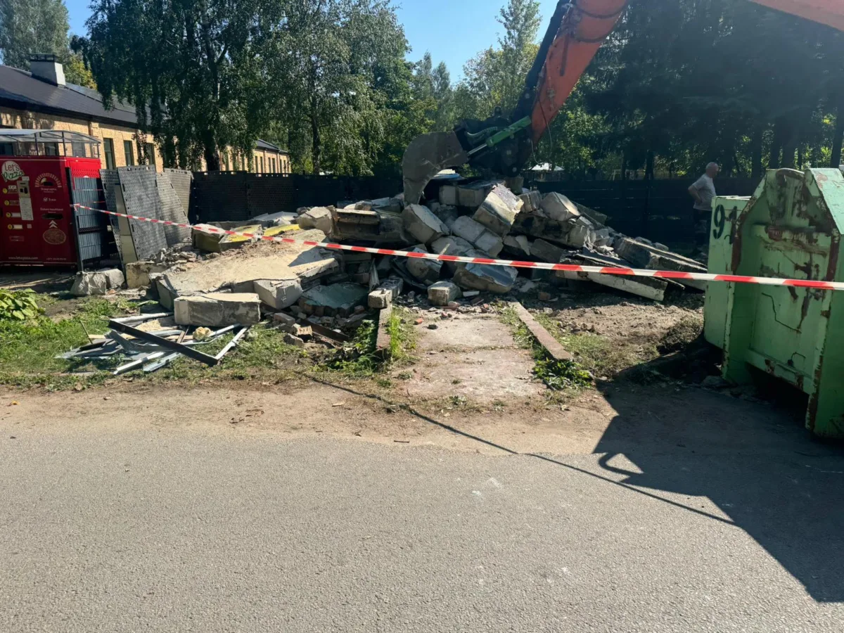 Demolition of the building and site organization on Mangaļsalas Street, Riga
