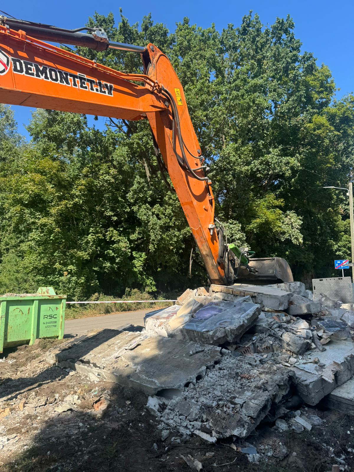 Demolition of the building and site organization on Mangaļsalas Street, Riga