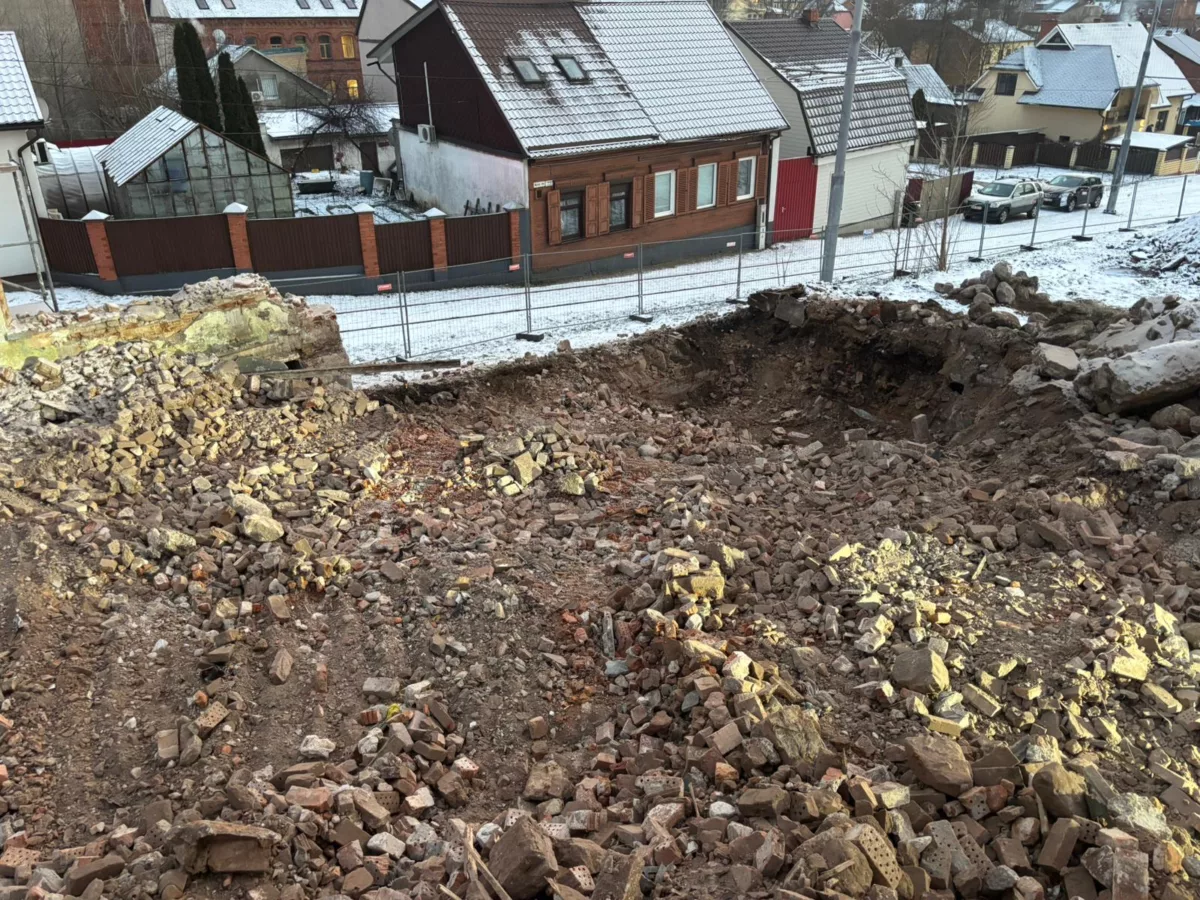 Ēku nojaukšana un teritorijas labiekārtošana Stacijas ielā 95, Daugavpilī