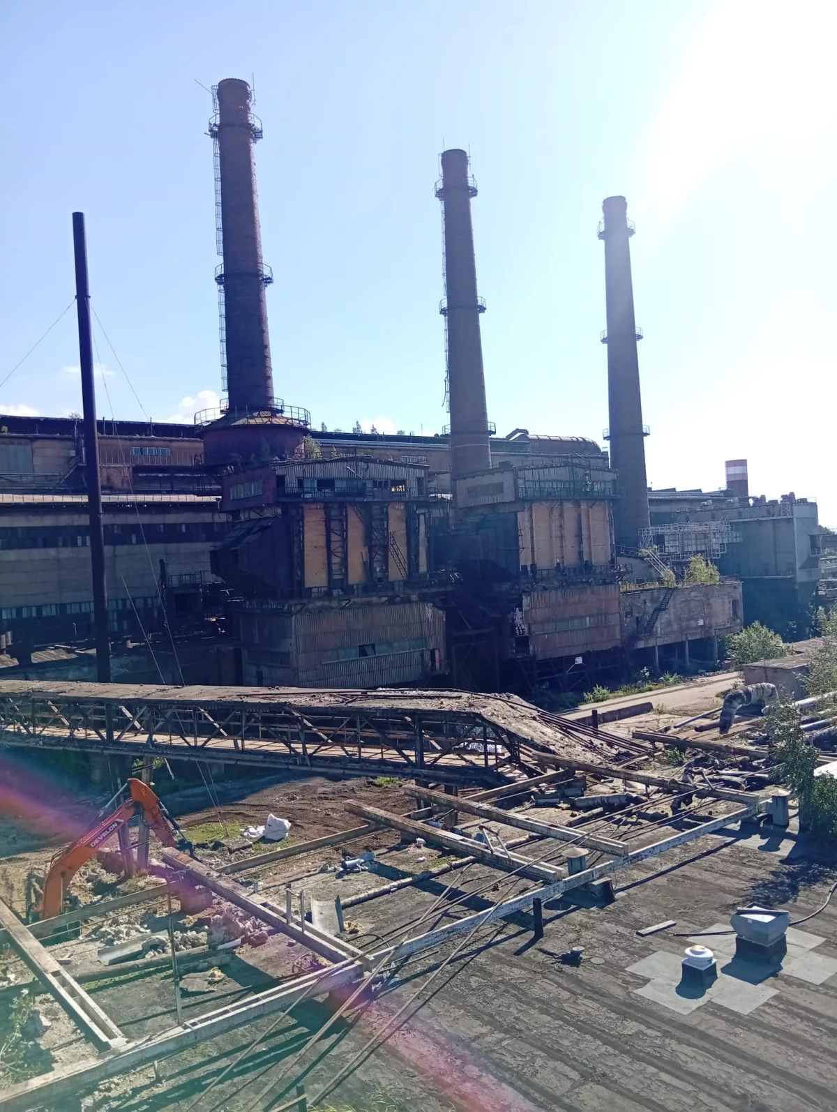 Ēkas daļēja demontāža – ceha sadzīves korpusa pārbūve