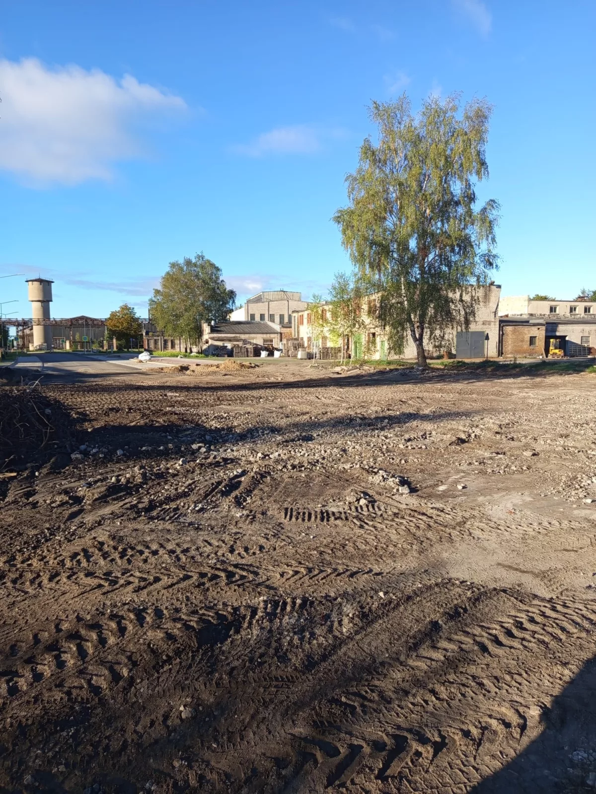 Ēkas daļēja demontāža – ceha sadzīves korpusa pārbūve