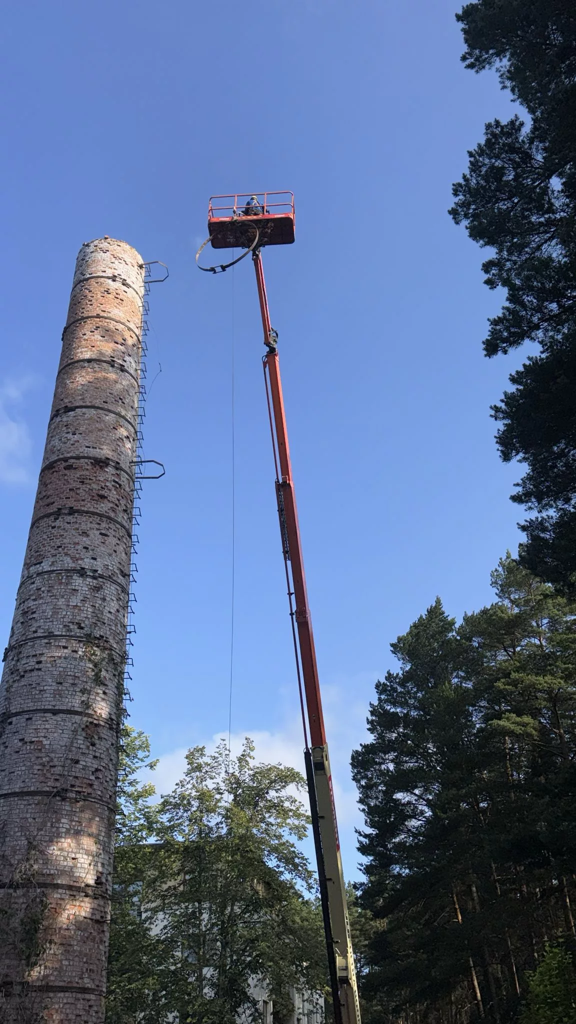 Dūmeņa demontāžas darbi