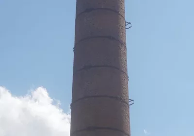 Ķieģeļu skursteņa demontāža