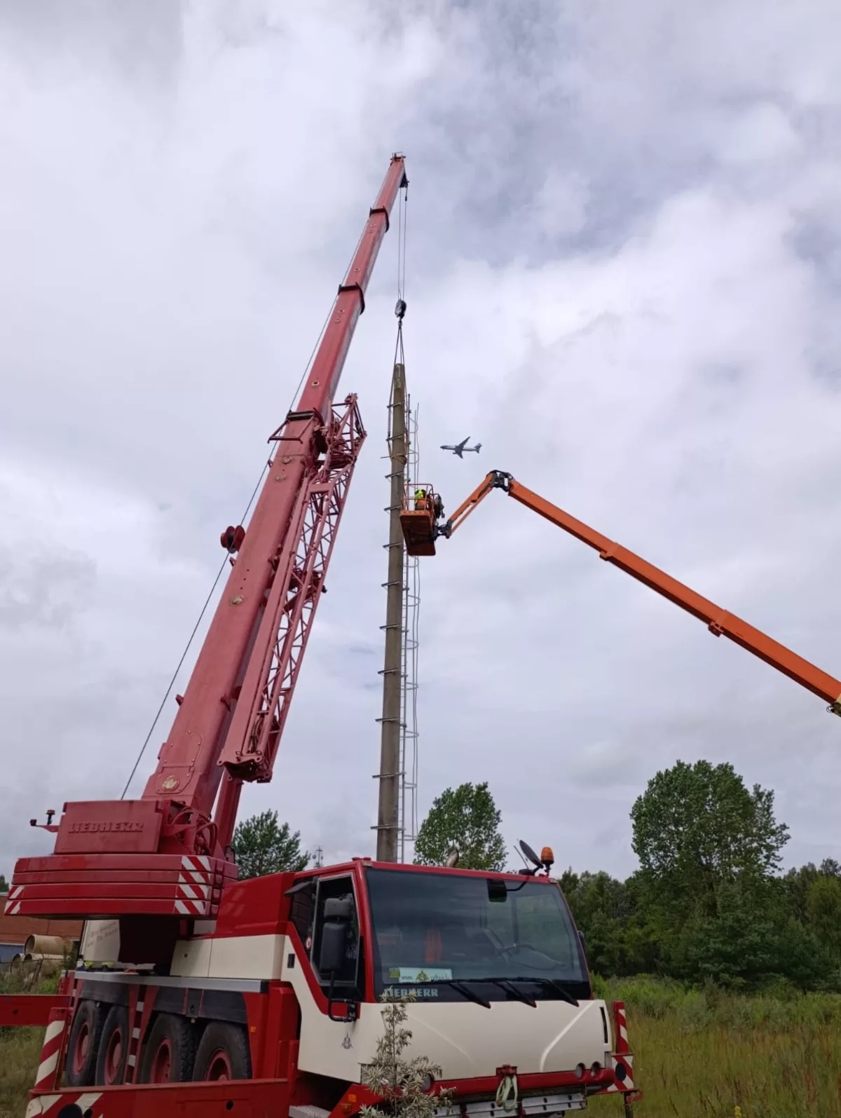 Apgaismojuma mastu un pamatu demontāžas darbi